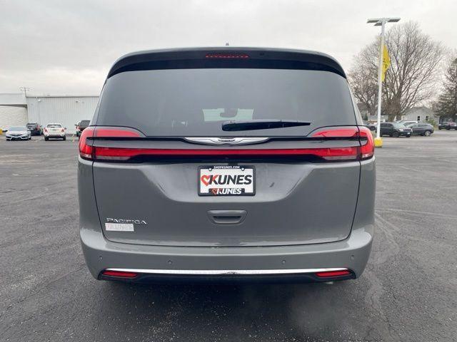 new 2025 Chrysler Pacifica car, priced at $38,794