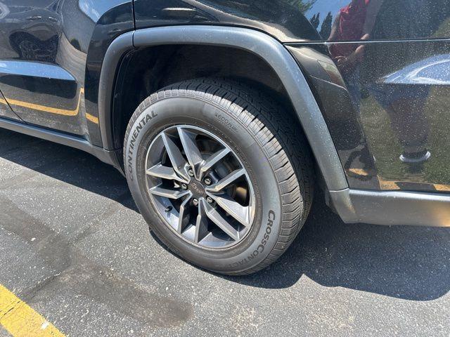 used 2020 Jeep Grand Cherokee car, priced at $23,994