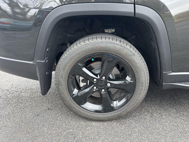 new 2024 Jeep Grand Cherokee L car, priced at $44,994