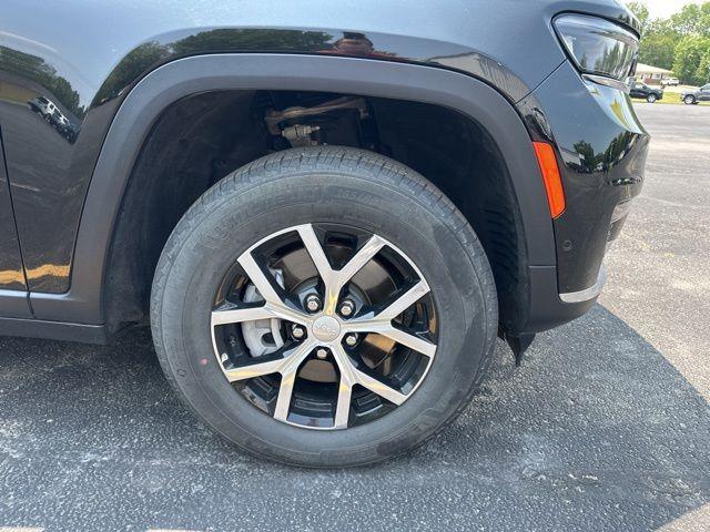 used 2024 Jeep Grand Cherokee L car, priced at $38,894