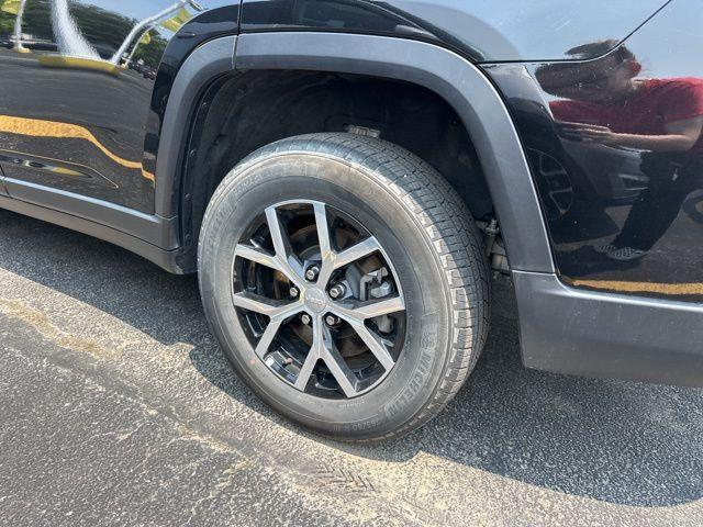 used 2024 Jeep Grand Cherokee L car, priced at $38,894