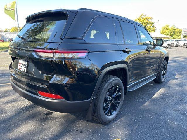 new 2025 Jeep Grand Cherokee car, priced at $45,415