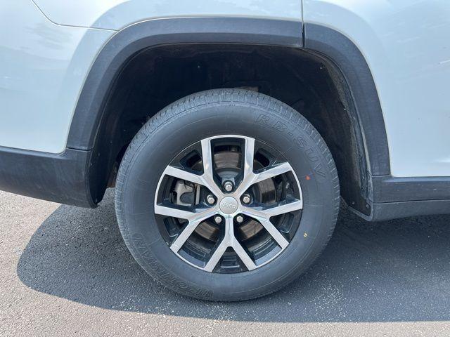 used 2024 Jeep Grand Cherokee L car, priced at $37,794