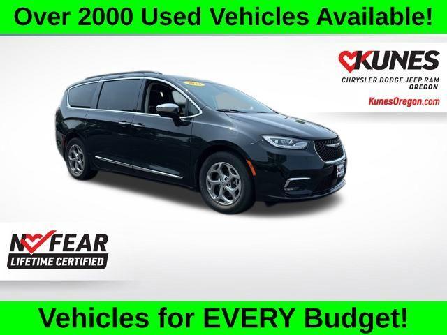 used 2023 Chrysler Pacifica car, priced at $27,894