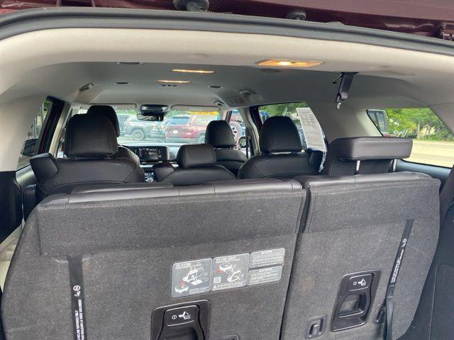 used 2024 Kia Carnival car, priced at $29,994