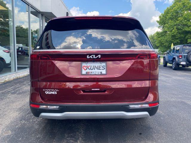 used 2024 Kia Carnival car, priced at $29,994