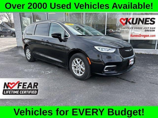 used 2022 Chrysler Pacifica car