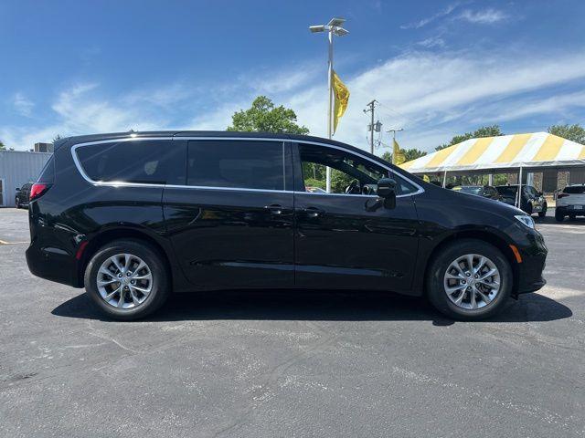 new 2025 Chrysler Pacifica car, priced at $42,494