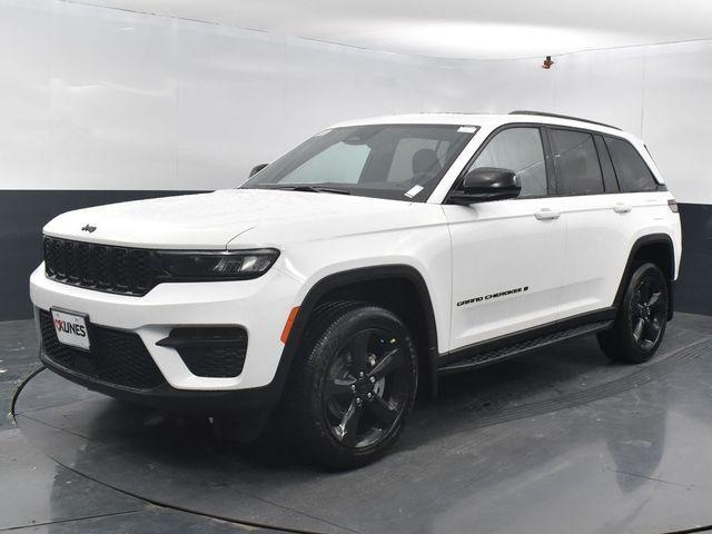 new 2025 Jeep Grand Cherokee car, priced at $40,594