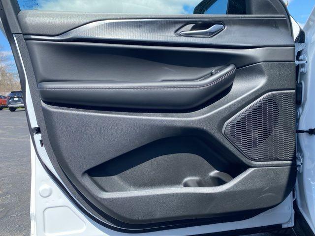 new 2025 Jeep Grand Cherokee L car, priced at $44,097