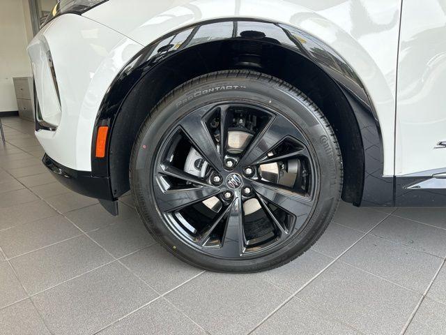 used 2024 Buick Envision car, priced at $32,194