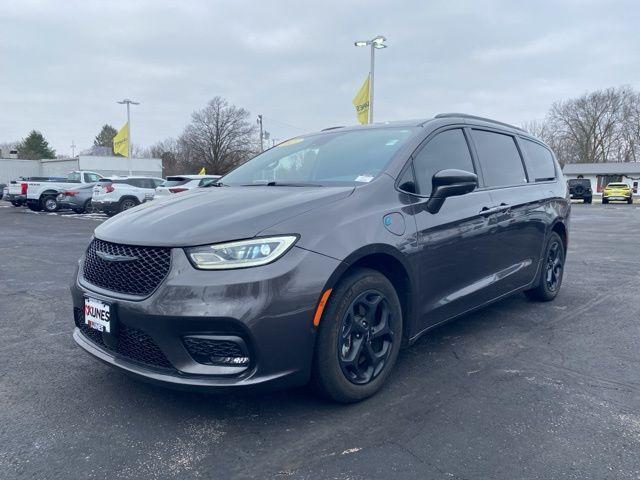 used 2021 Chrysler Pacifica Hybrid car, priced at $21,794