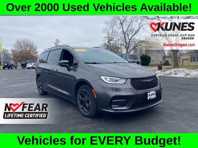 used 2021 Chrysler Pacifica Hybrid car, priced at $21,994