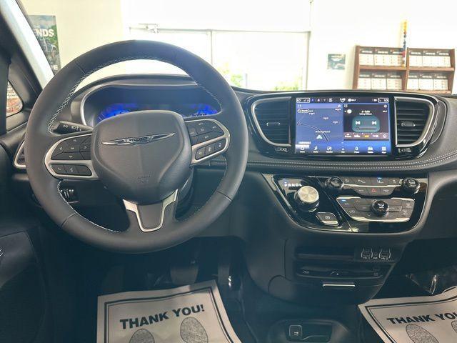 new 2025 Chrysler Pacifica car, priced at $45,794