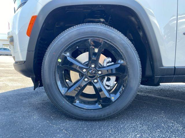new 2025 Jeep Grand Cherokee L car, priced at $45,594