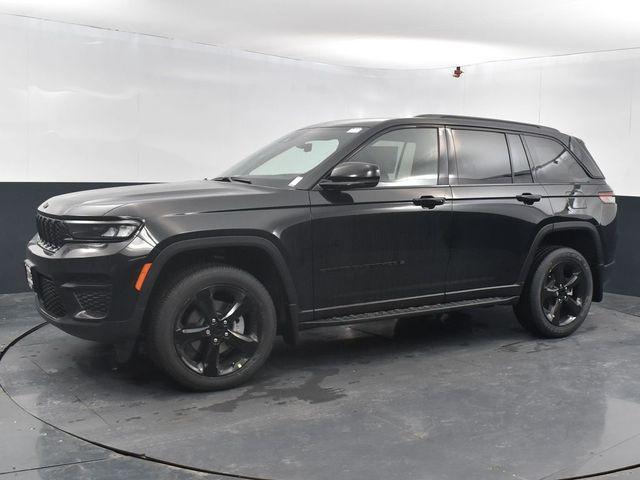 new 2025 Jeep Grand Cherokee car, priced at $42,994