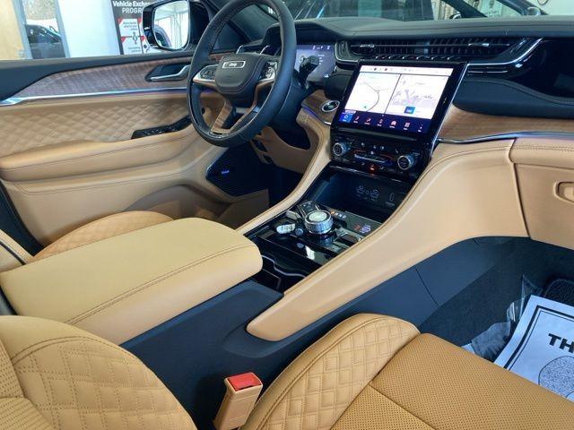 new 2025 Jeep Grand Cherokee car, priced at $71,325