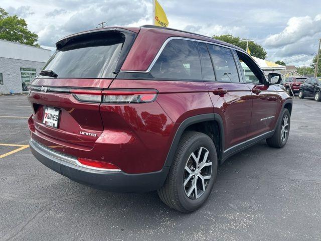 used 2024 Jeep Grand Cherokee car, priced at $34,694