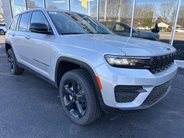 new 2025 Jeep Grand Cherokee car, priced at $38,994