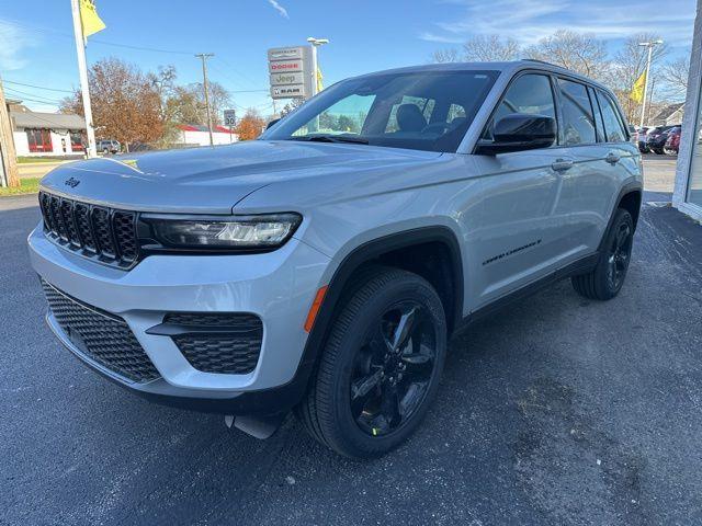 new 2025 Jeep Grand Cherokee car, priced at $38,994