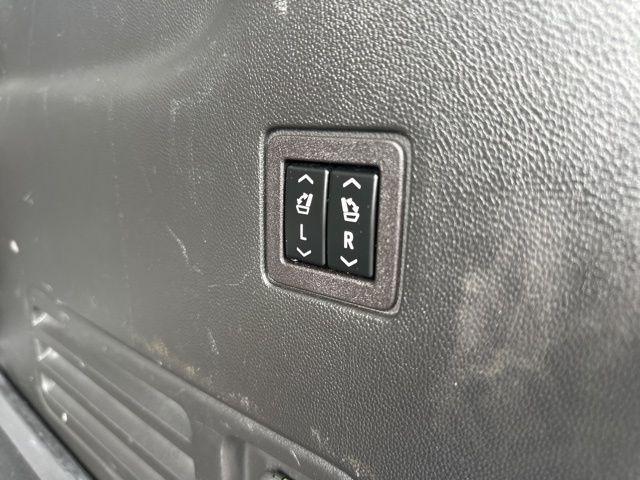 used 2022 Chevrolet Traverse car, priced at $37,794