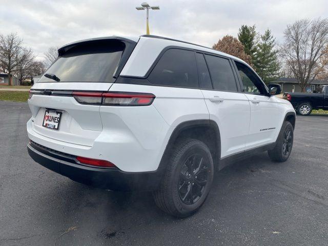 new 2025 Jeep Grand Cherokee car, priced at $37,399