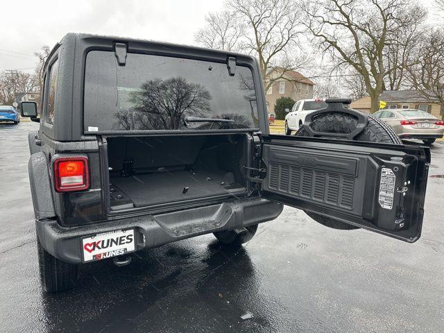 new 2025 Jeep Wrangler car, priced at $42,994