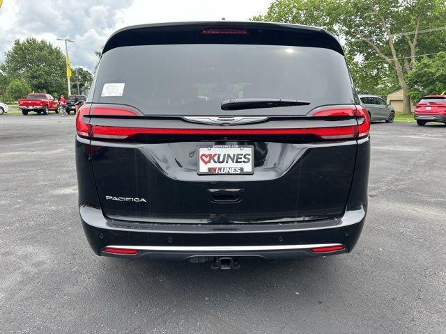 new 2024 Chrysler Pacifica car, priced at $48,839