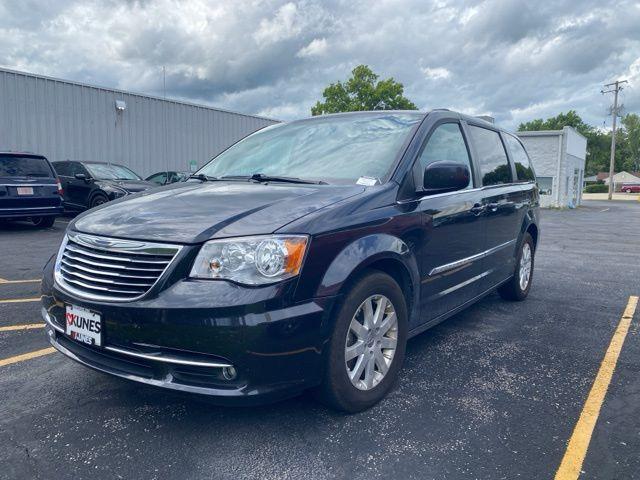 used 2014 Chrysler Town & Country car, priced at $5,994