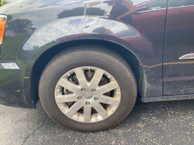 used 2014 Chrysler Town & Country car, priced at $5,994