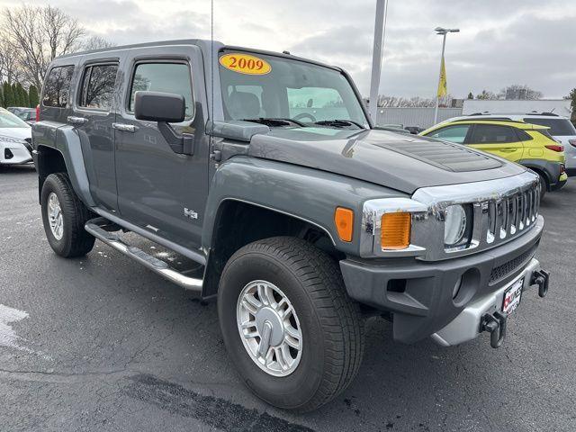 used 2009 Hummer H3 car, priced at $9,999