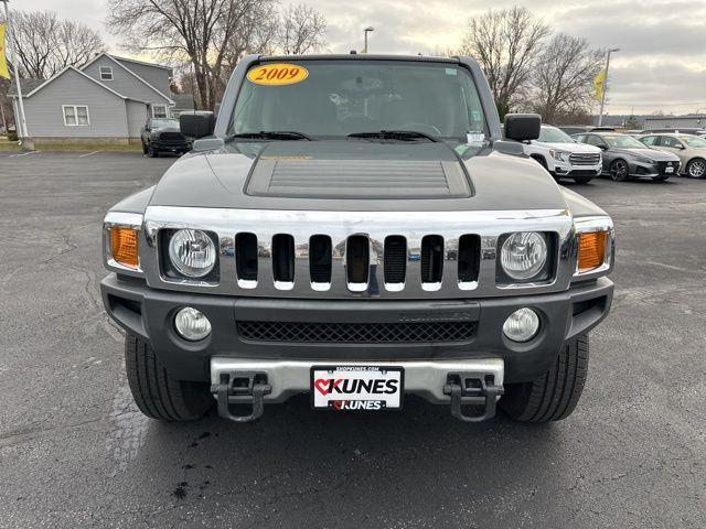 used 2009 Hummer H3 car, priced at $9,999