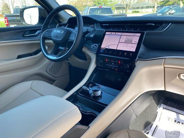 new 2025 Jeep Grand Cherokee L car, priced at $53,994