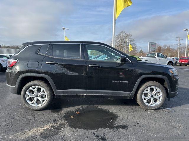 new 2025 Jeep Compass car, priced at $26,994