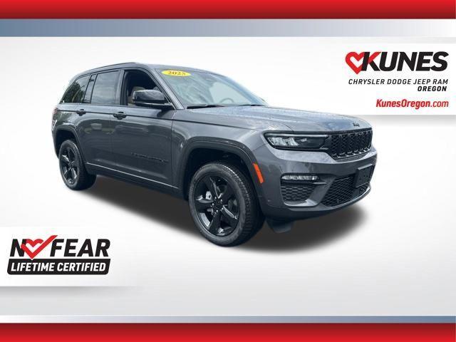 new 2025 Jeep Grand Cherokee car, priced at $43,994