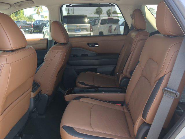 new 2025 Nissan Pathfinder car, priced at $47,409