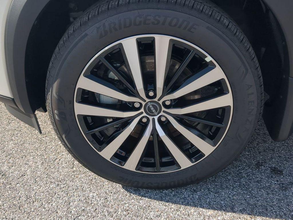 used 2024 Nissan Pathfinder car, priced at $35,391