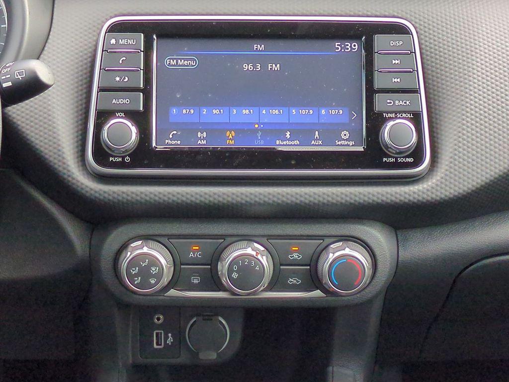 new 2025 Nissan Kicks car, priced at $22,118