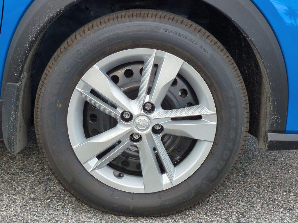 new 2025 Nissan Kicks car, priced at $22,118