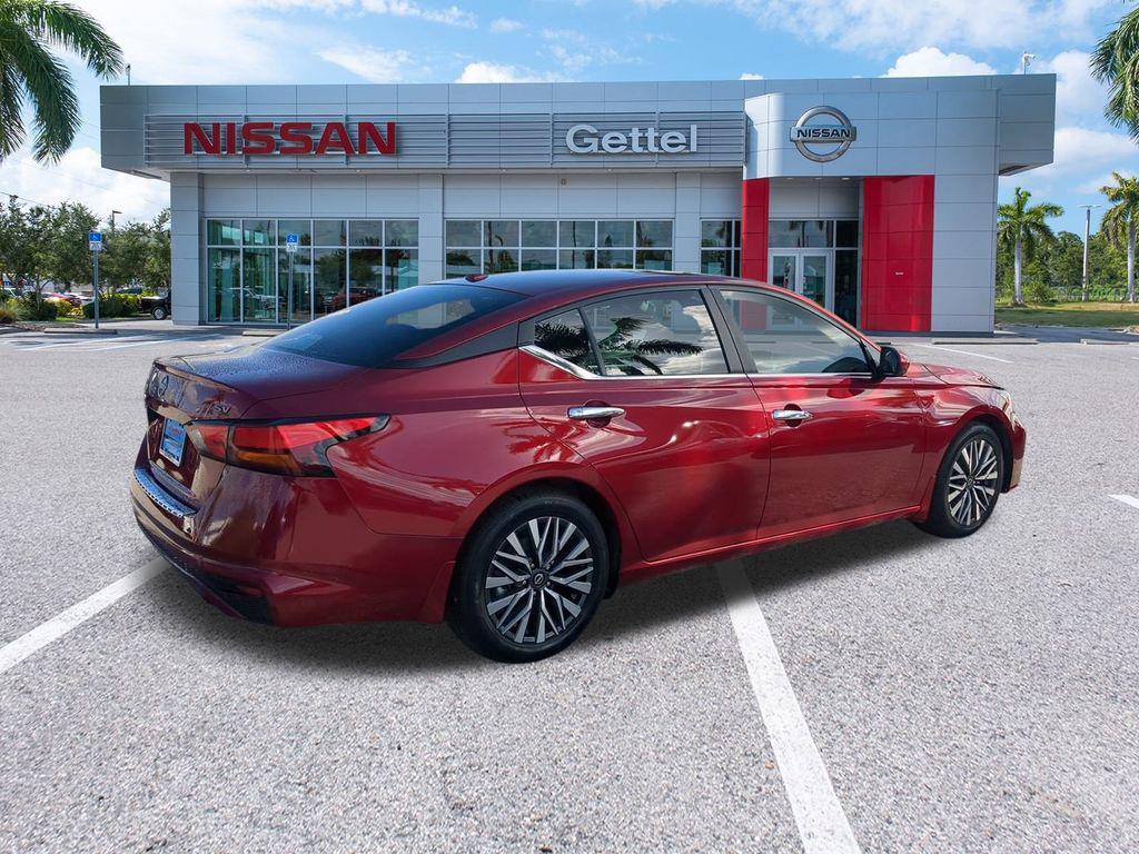used 2023 Nissan Altima car, priced at $21,328