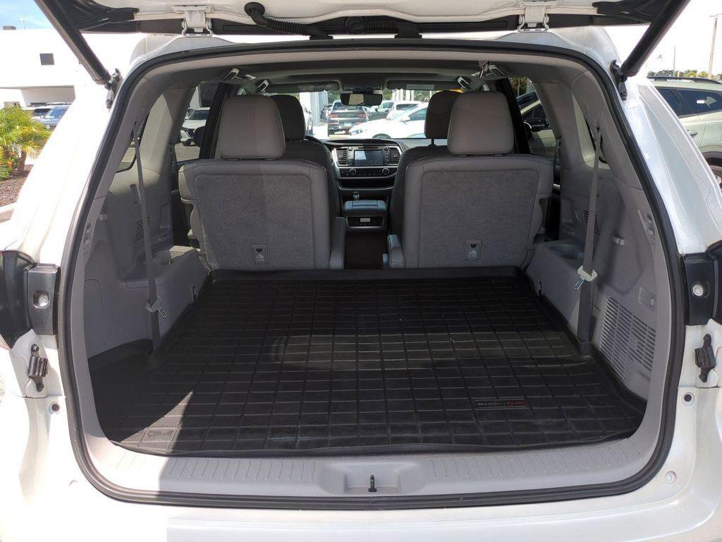 used 2019 Toyota Highlander car, priced at $21,739