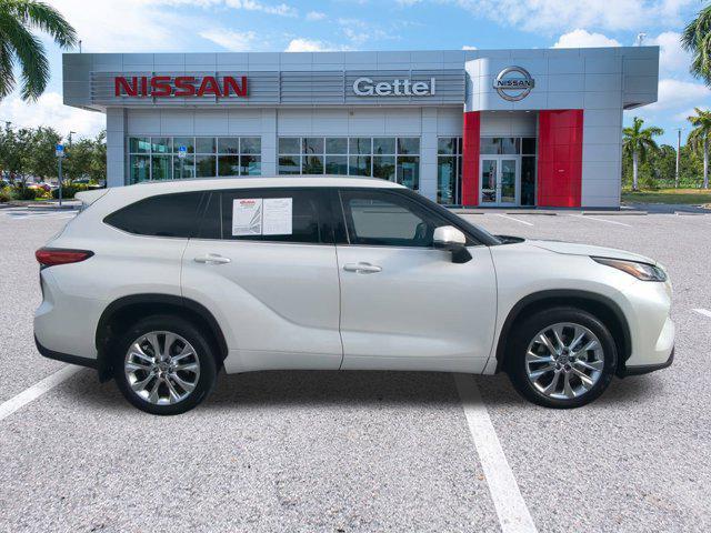 used 2020 Toyota Highlander car, priced at $33,491