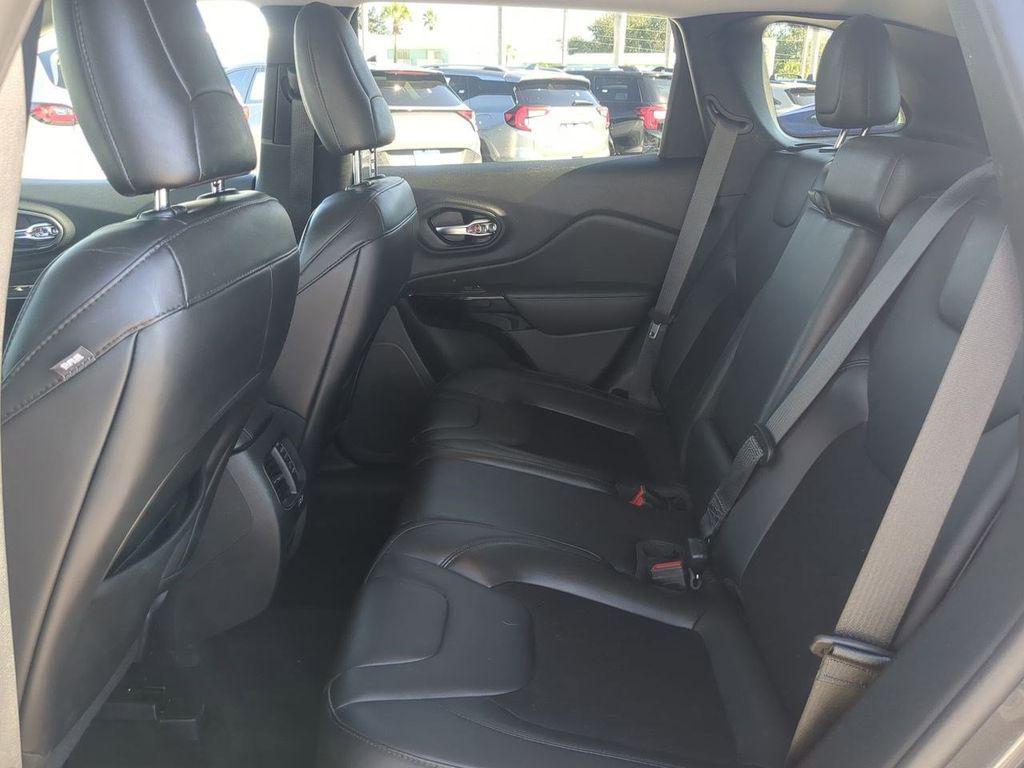 used 2020 Jeep Cherokee car, priced at $16,609