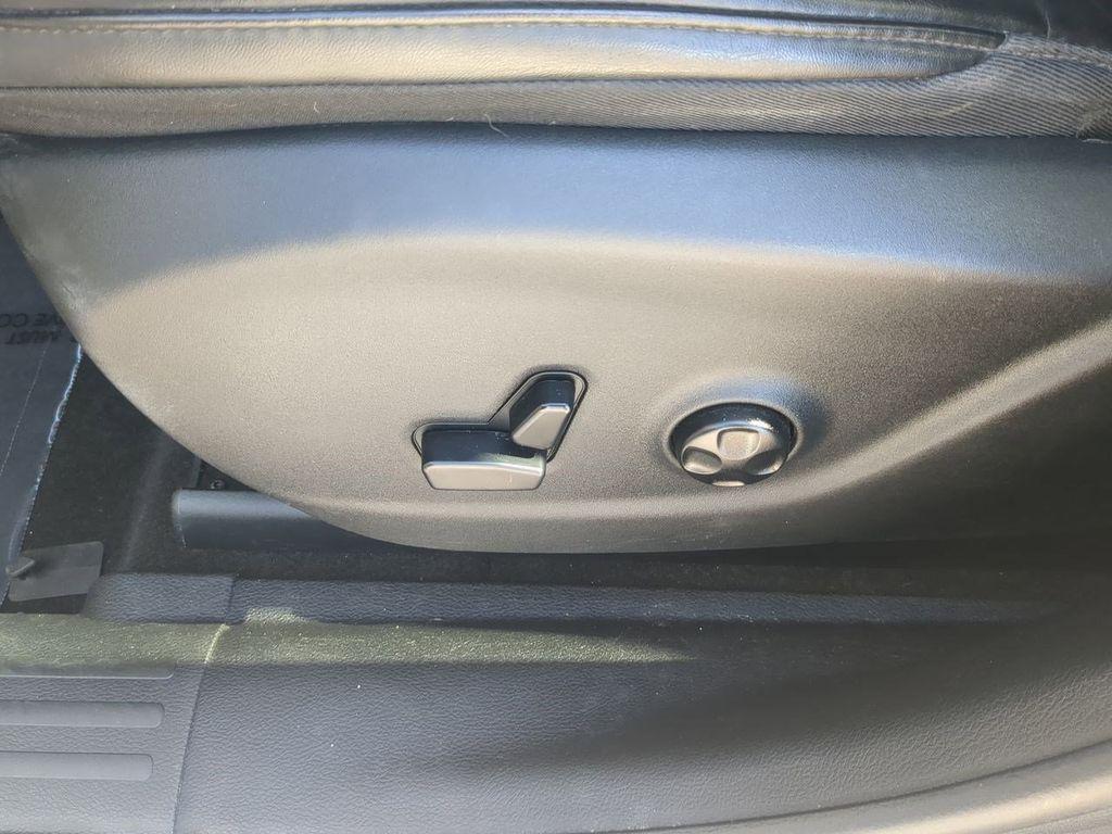 used 2020 Jeep Cherokee car, priced at $16,609