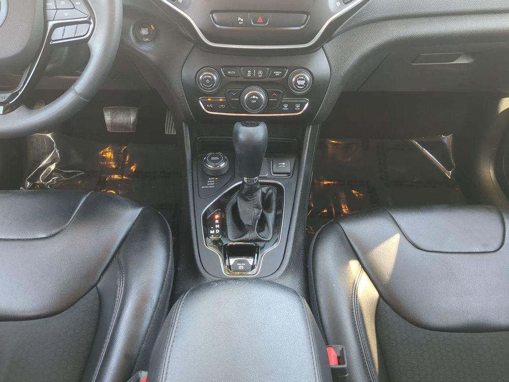 used 2020 Jeep Cherokee car, priced at $16,609