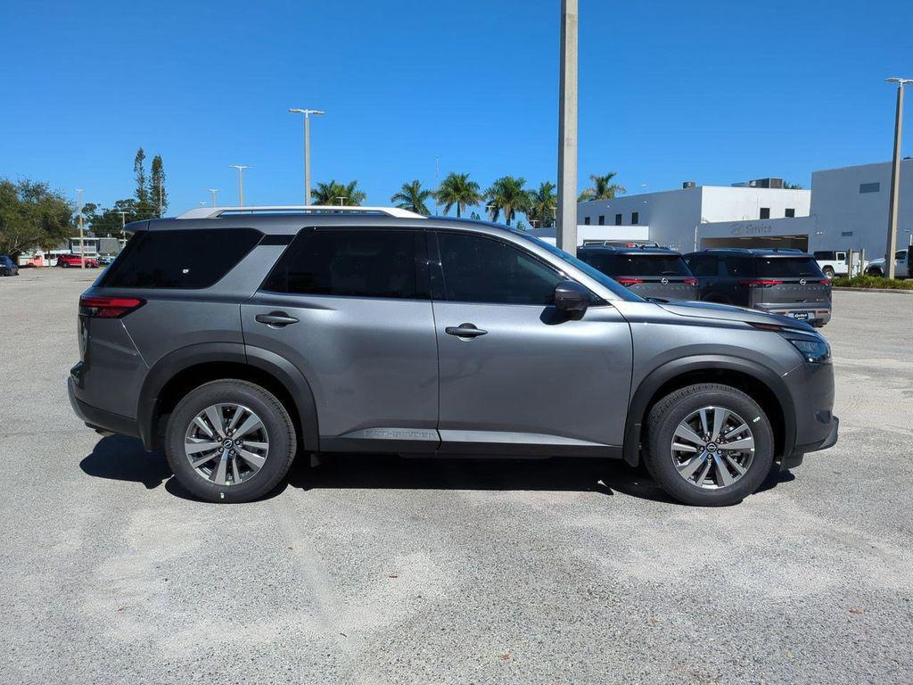 new 2025 Nissan Pathfinder car, priced at $34,036