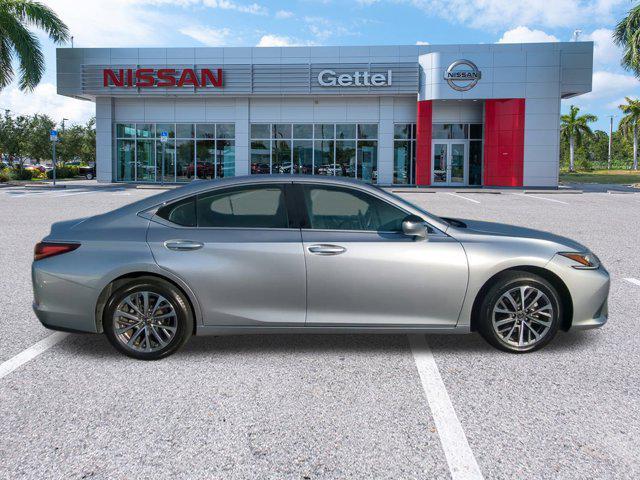 used 2022 Lexus ES 350 car, priced at $36,394