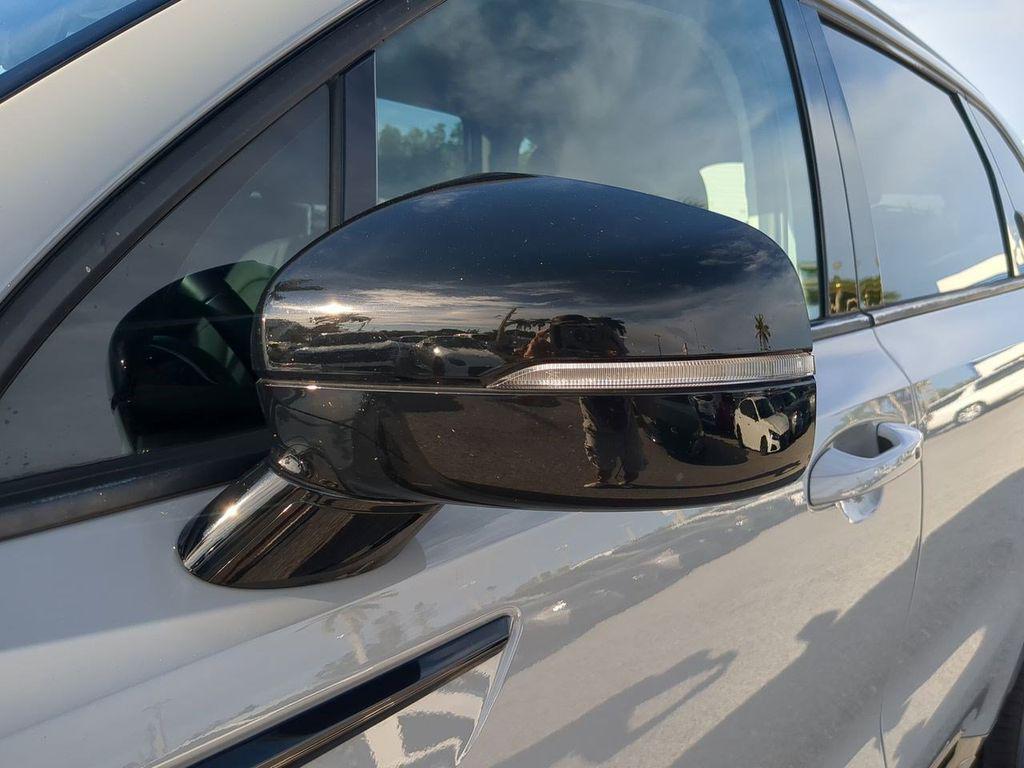 used 2022 Kia Sorento car, priced at $28,991