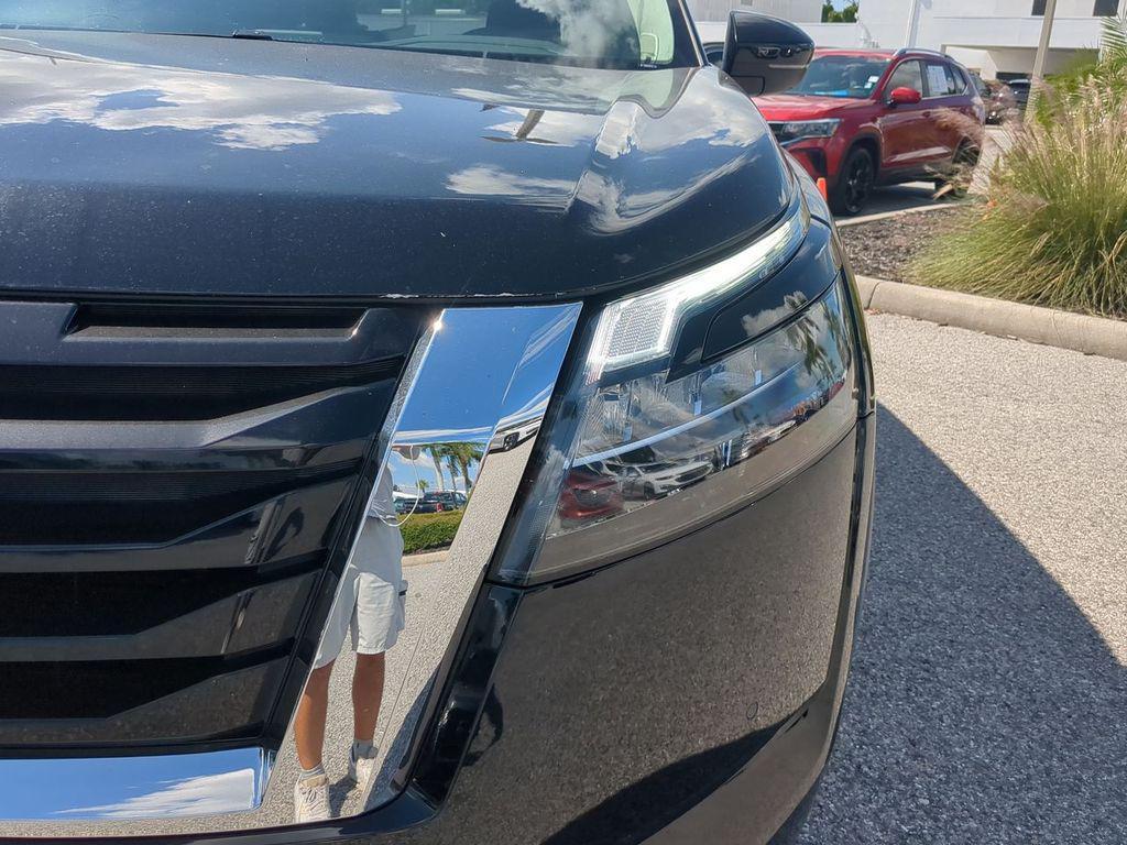 new 2025 Nissan Pathfinder car, priced at $38,999