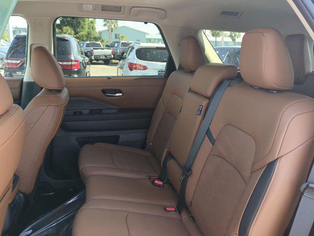 new 2025 Nissan Pathfinder car, priced at $48,311